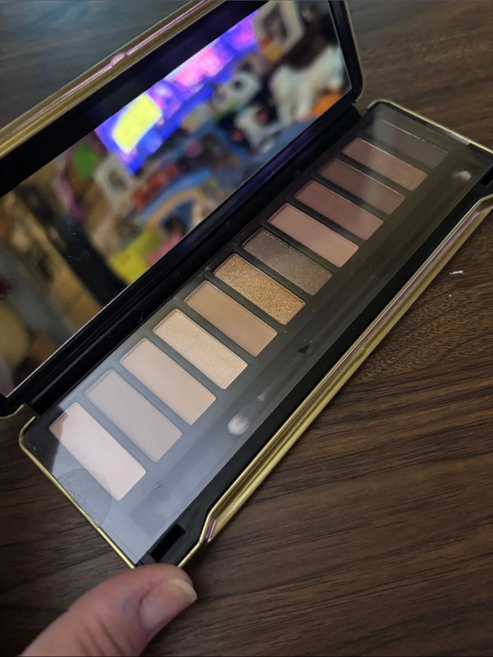 Modern Beauty “Just Nudes” Matte & Shimmer Eyeshadow Palette -
